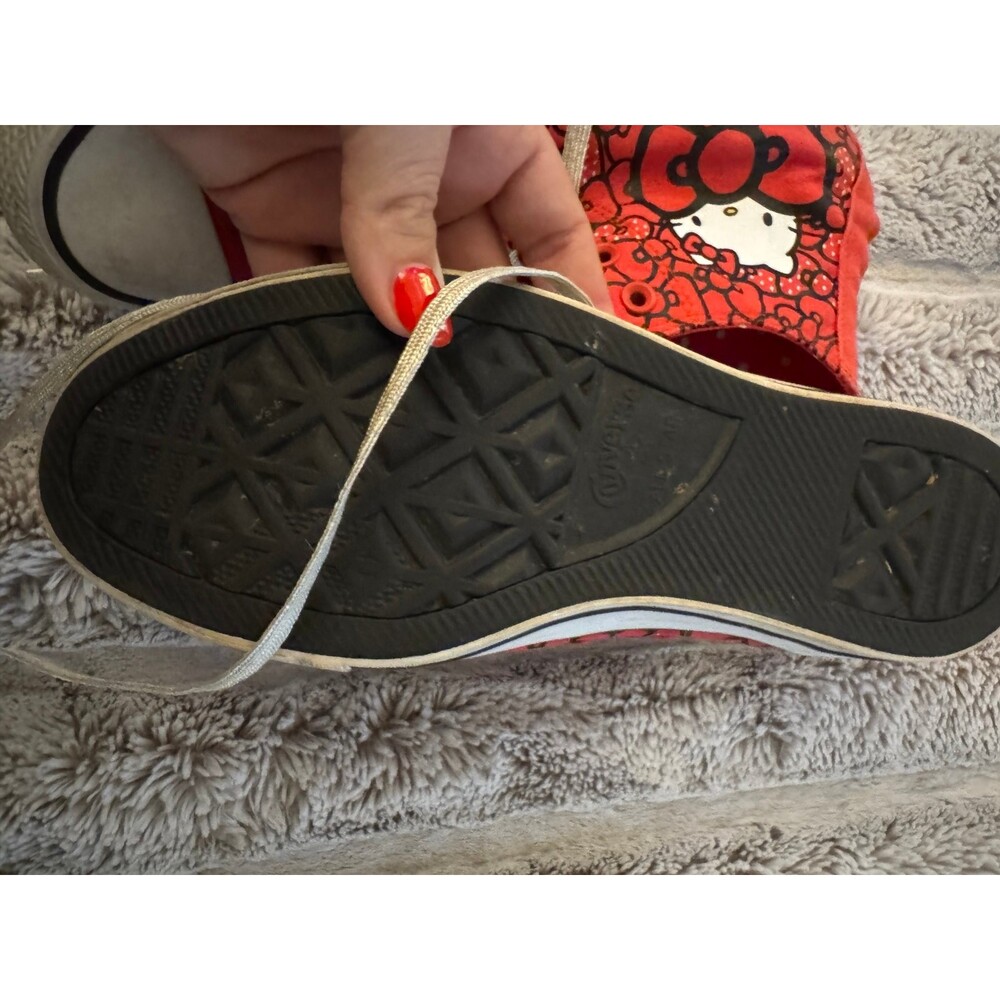 Hello Kitty Converse 8 - Picture 4 of 6